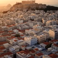 Sugar daddy στην Αθήνα: ολοκληρωμένος οδηγός της πρωτεύουσας Πανοραμική άποψη της Αθήνας με την Ακρόπολη και το Κολωνάκι